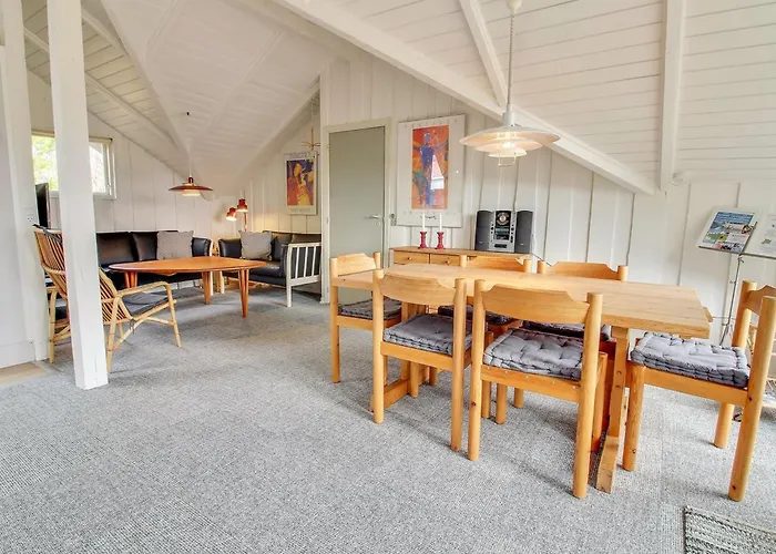 Josie - 200m From The Sea By Interhome *