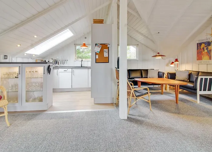 Josie - 200m From The Sea By Interhome *